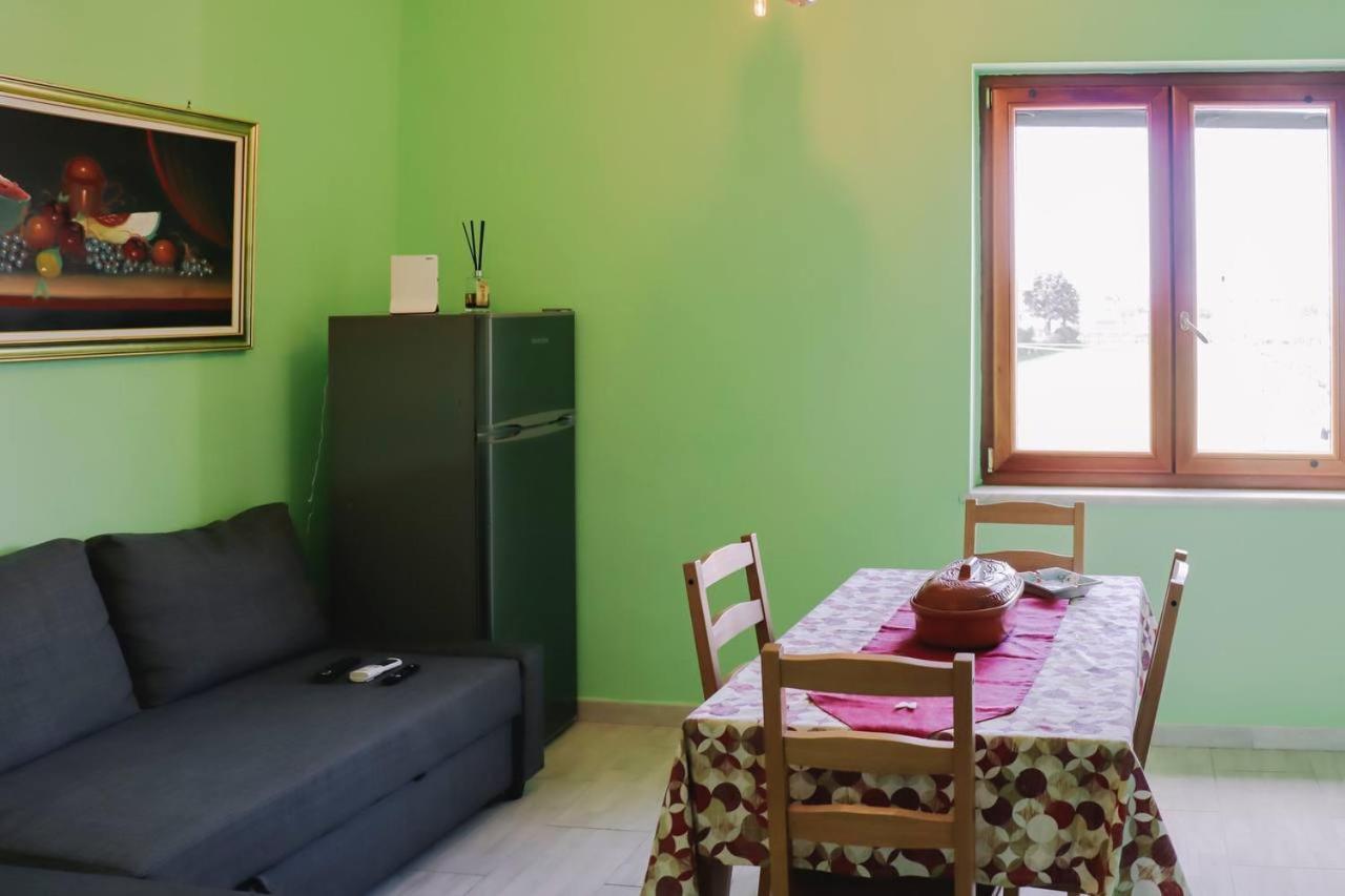 Holiday-Caroline Apartment Pompeja Zewnętrze zdjęcie