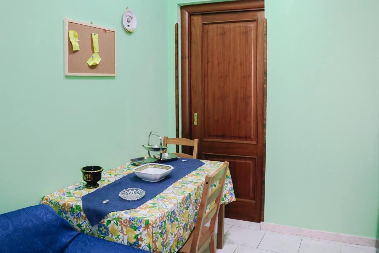 Holiday-Caroline Apartment Pompeja Zewnętrze zdjęcie